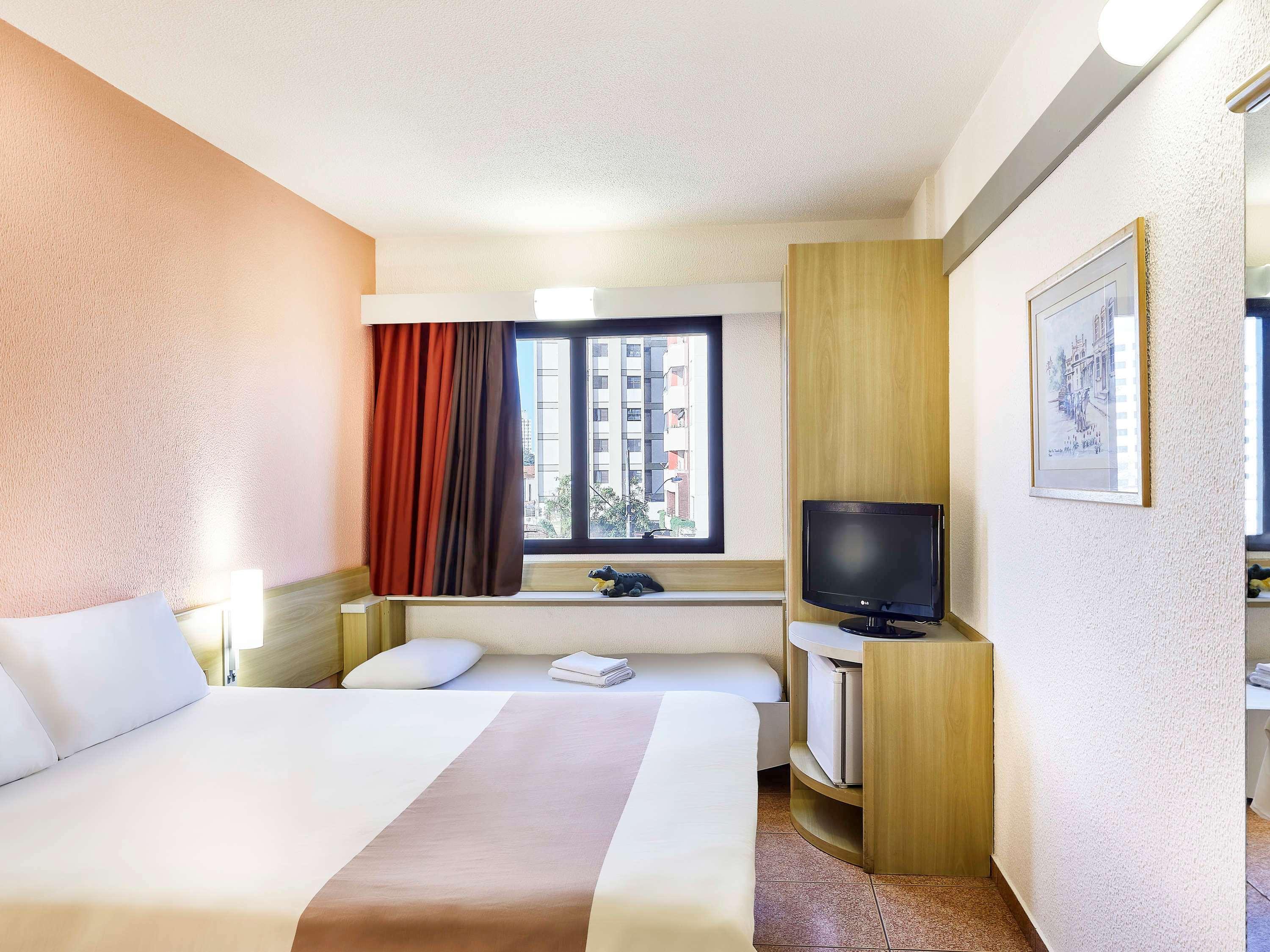 Ibis Taubate Hotel Exterior foto
